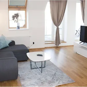 https://wonderful-penthouse-with-stunning-terrace-dg1-qs12.vienna-besthotels.com