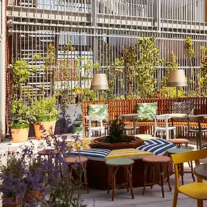 3* Hotel Mama Shelter